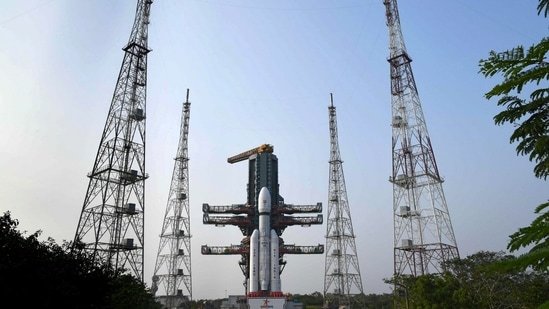 India's LVM3 Propels US Comsat: A New Chapter in Global Space Dynamics Observed from Moscow