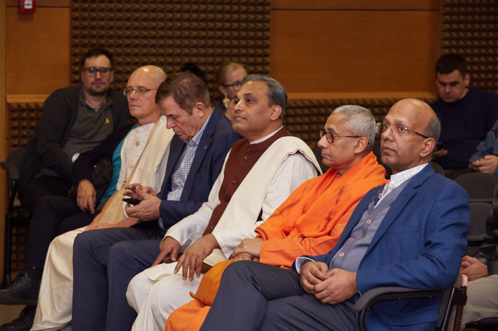 The philosophical significance of the Bhagavad Gita in the discussion of Russian scientists