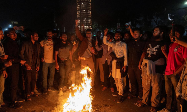 Violence in Bangladesh after wounded youth leader Hadi's death; media houses set on fire