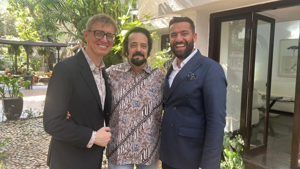 Renowned entrepreneur, associate member of the "Forbes Property India" team, teacher and mentor of the "Art of Living" spiritual practices, social activist Dr. Divam Kapoor gave an exclusive interview to "The Times of Russia" and invited special correspondent Sofia Zolotova to Bangalore, to the ashram, which was founded by the world-famous Guru, legendary spiritual educator Sri Sri Ravi Shankar.