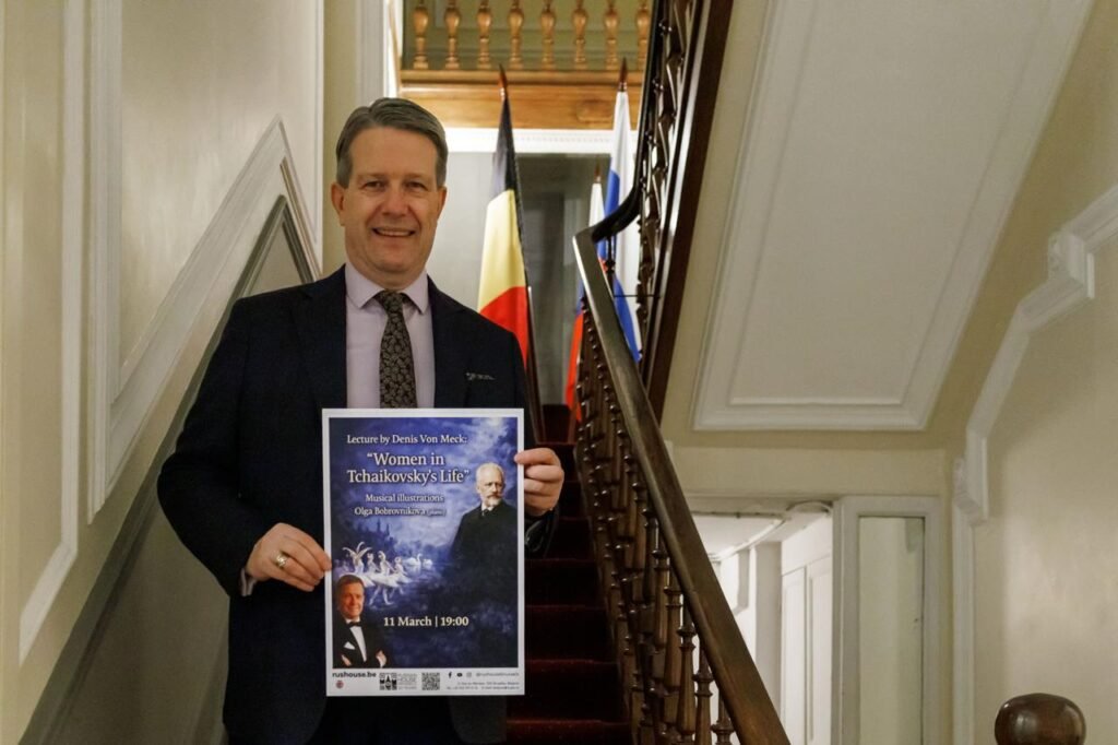 The outstanding pianist Olga Bobrovnikova, author of the project's musical component